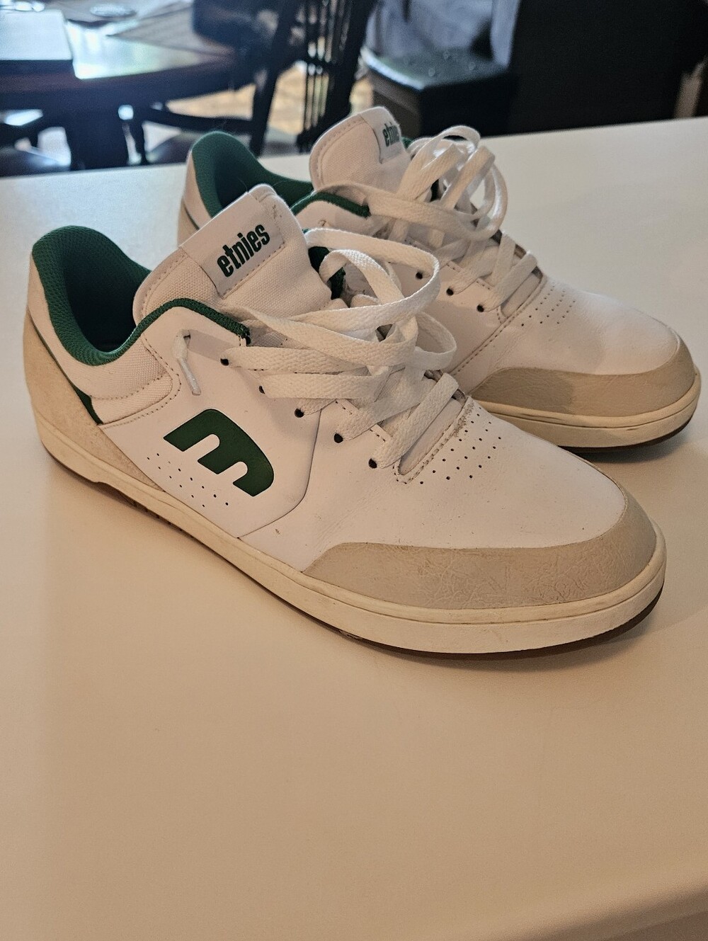 Etnies White Sneakers with Green Accents